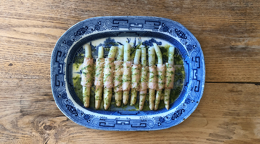 Espárragos blancos gratinados